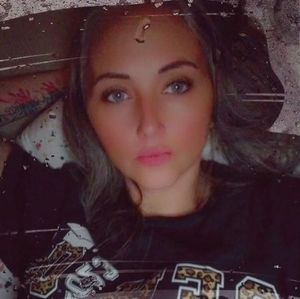 Meet your Posher, Nora